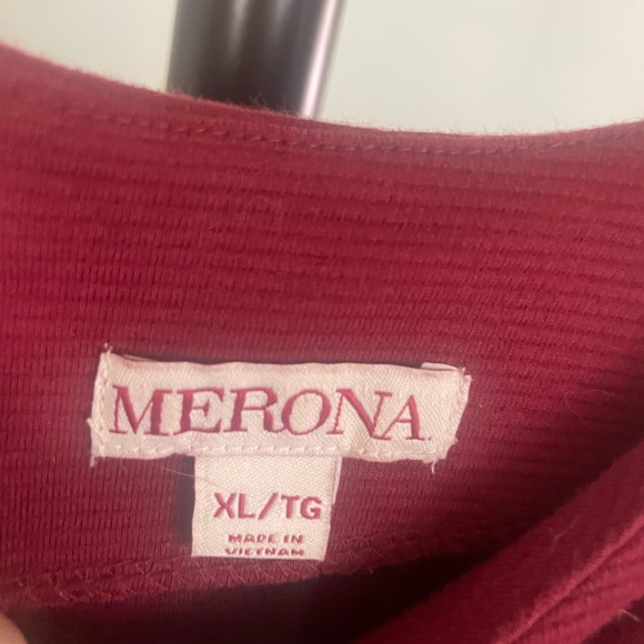 Women’s burgundy top - Picture 2 of 3